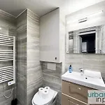 Urban Flat 02 - 4 Bedrooms Flat In Center Of Appartement
