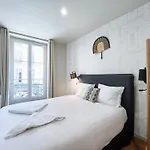 Urban Flat 02 - 4 Bedrooms Flat In Center Of Appartement
