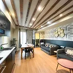 Urban Flat 02 - 4 Bedrooms Flat In Center Of *