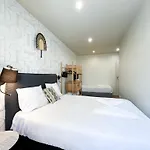 Appartement Urban Flat 02 - 4 Bedrooms Flat In Center Of