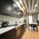 Urban Flat 02 - 4 Bedrooms Flat In Center Of Appartement *