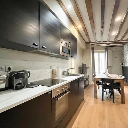 Urban Flat 02 - 4 Bedrooms Flat In Center Of Appartamento *
