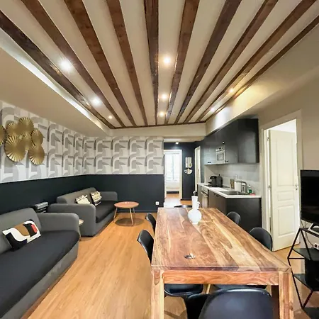 Urban Flat 02 - 4 Bedrooms Flat In Center Of