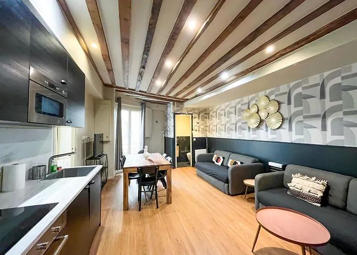 Urban Flat 02 - 4 Bedrooms Flat In Center Of *