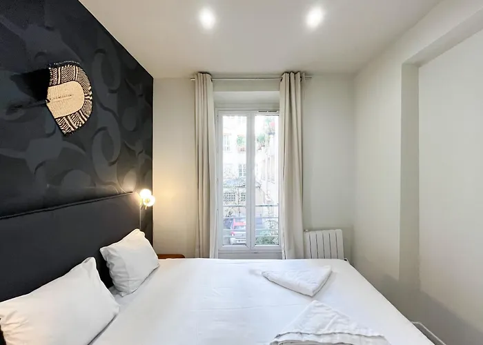 Urban Flat 02 - 4 Bedrooms Flat In Center Of