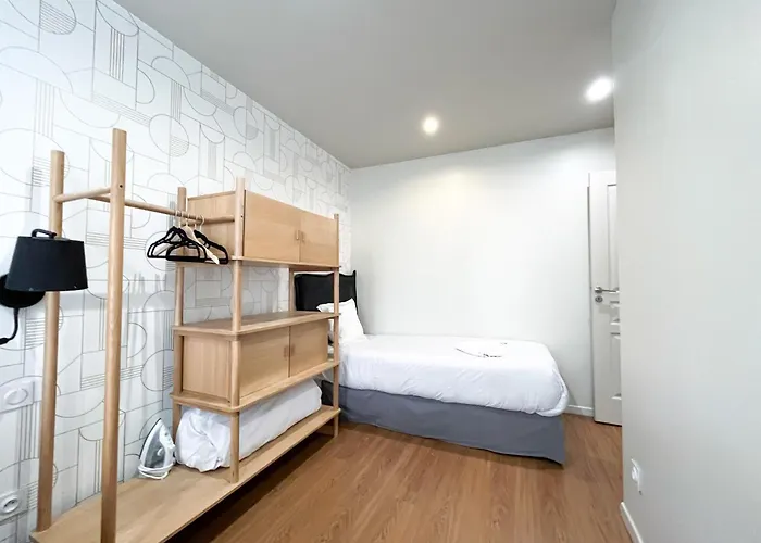 Lejlighed Urban Flat 02 - 4 Bedrooms Flat In Center Of