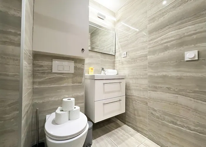 Lejlighed Urban Flat 02 - 4 Bedrooms Flat In Center Of *